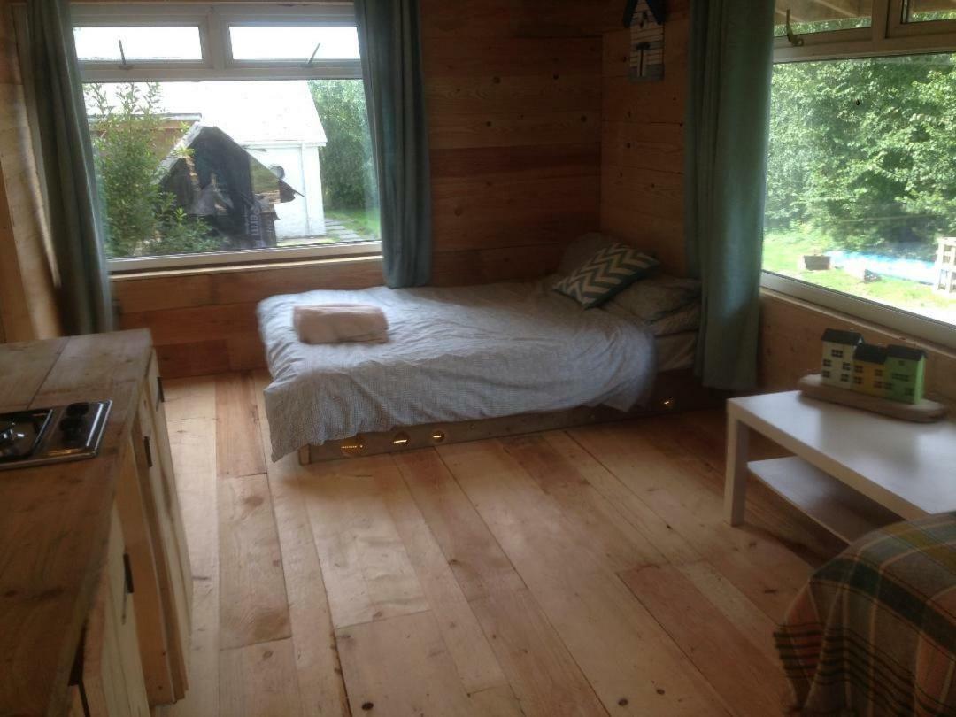 Hygge Hut Appartement Pembroke Buitenkant foto