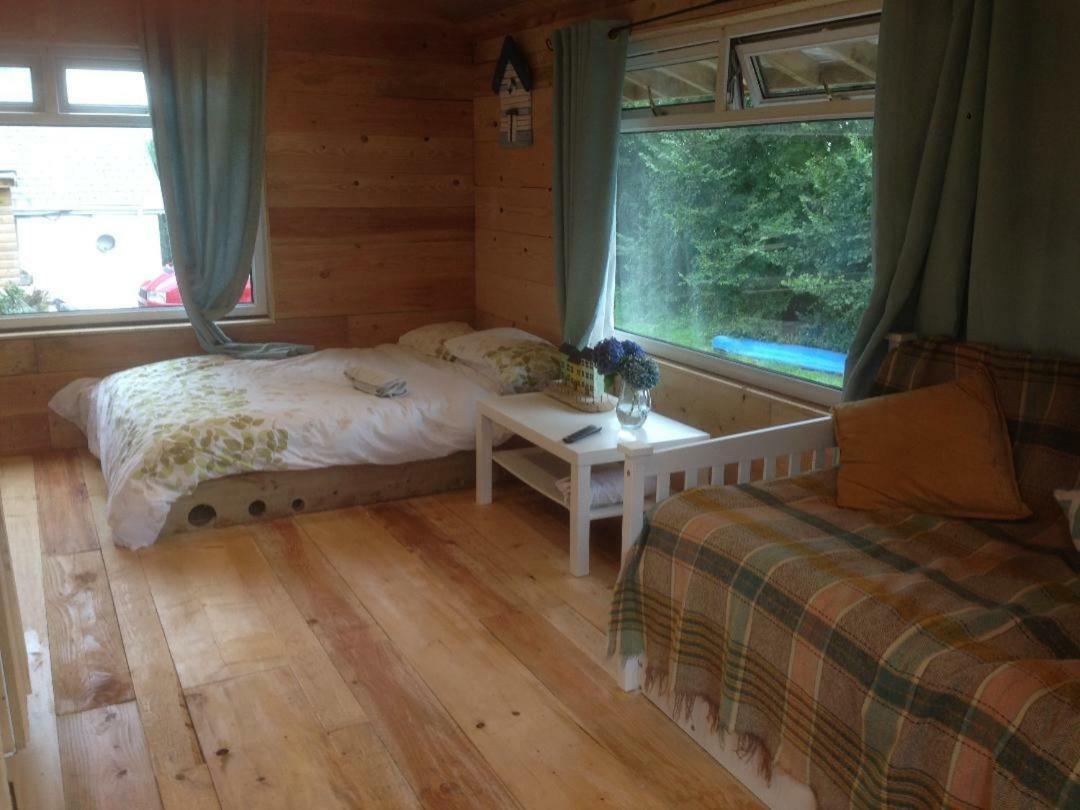 Hygge Hut Appartement Pembroke Buitenkant foto