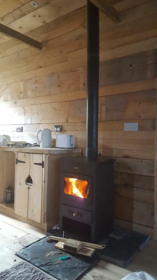 Hygge Hut Appartement Pembroke Buitenkant foto